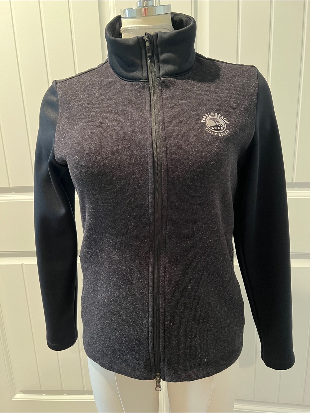 Nike Black Full-Zip Utility Jacket with High Collar